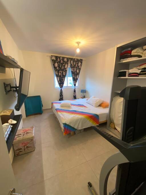 Sarin Room Йехуд Экстерьер фото